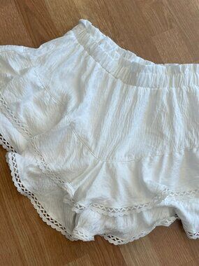 White women's skort unbranded size M, ruffle, boho, beach, casual